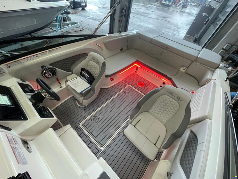Sea Ray Sun Sport 230 Limited Edition
