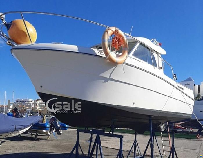 Beneteau Antares 710