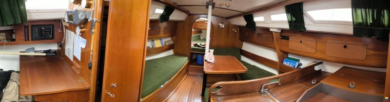 Bavaria 890