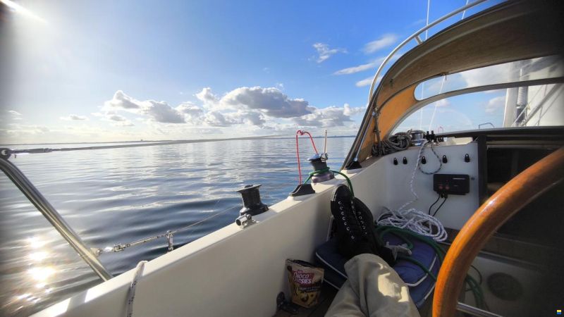 Bavaria 890