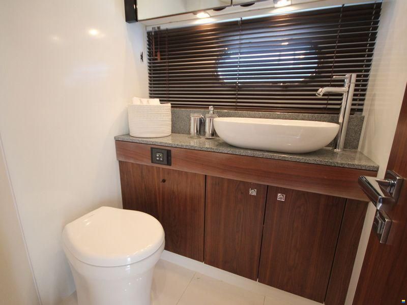 Sunseeker Predator 60