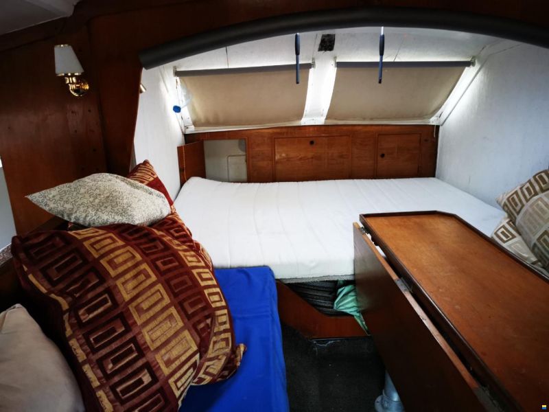 Prout Snowgoose 37