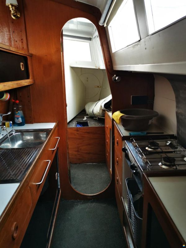 Prout Snowgoose 37