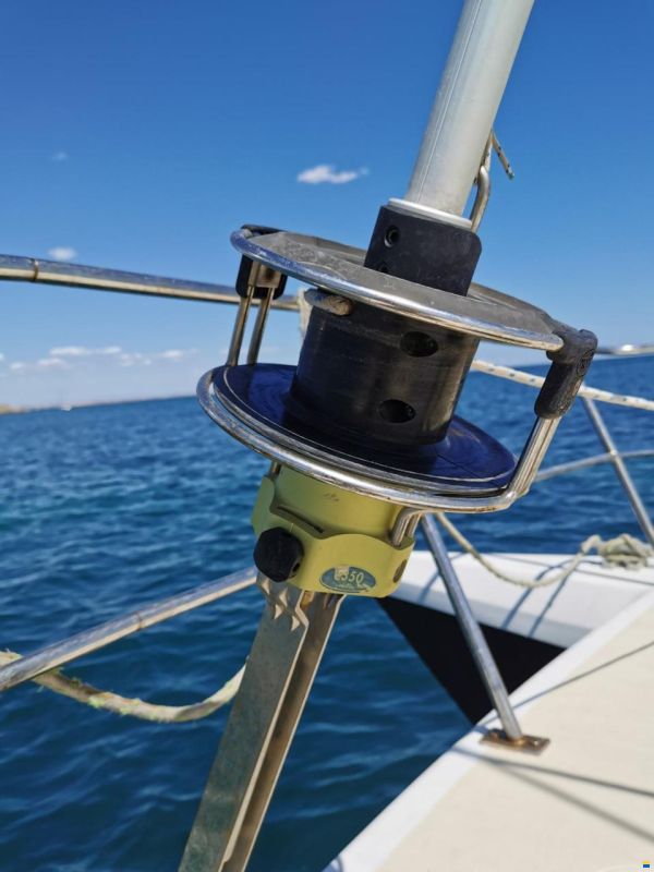 Prout Snowgoose 37