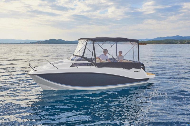 Quicksilver Activ 555 Cabin