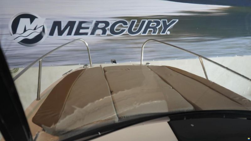 Quicksilver Activ 555 Cabin