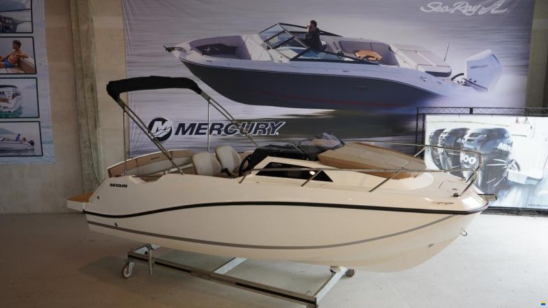 Quicksilver Activ 555 Cabin mit 15PS
