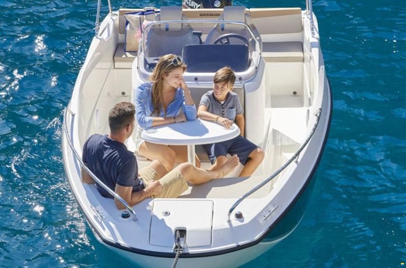 Quicksilver Activ 555 Open