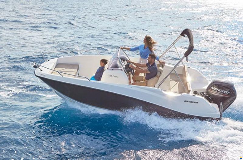 Quicksilver Activ 555 Open mit 80PS und Trailer