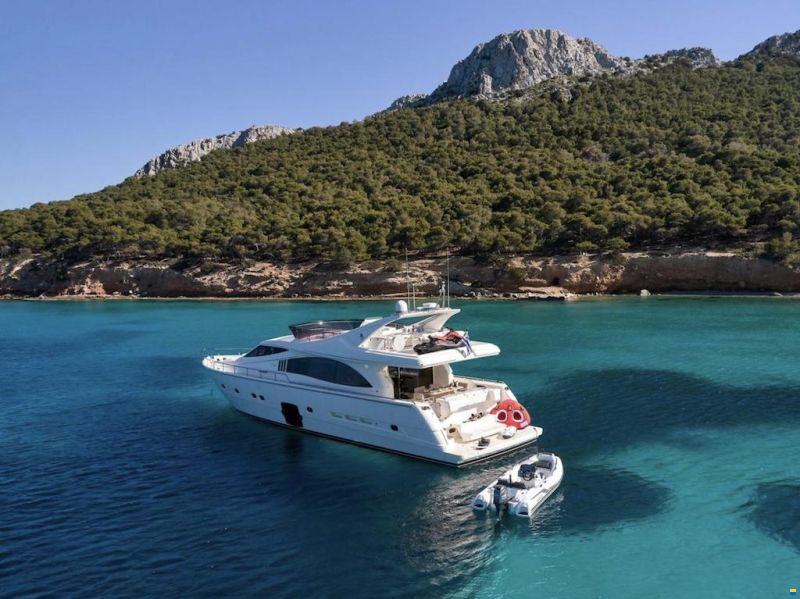 Ferretti 731