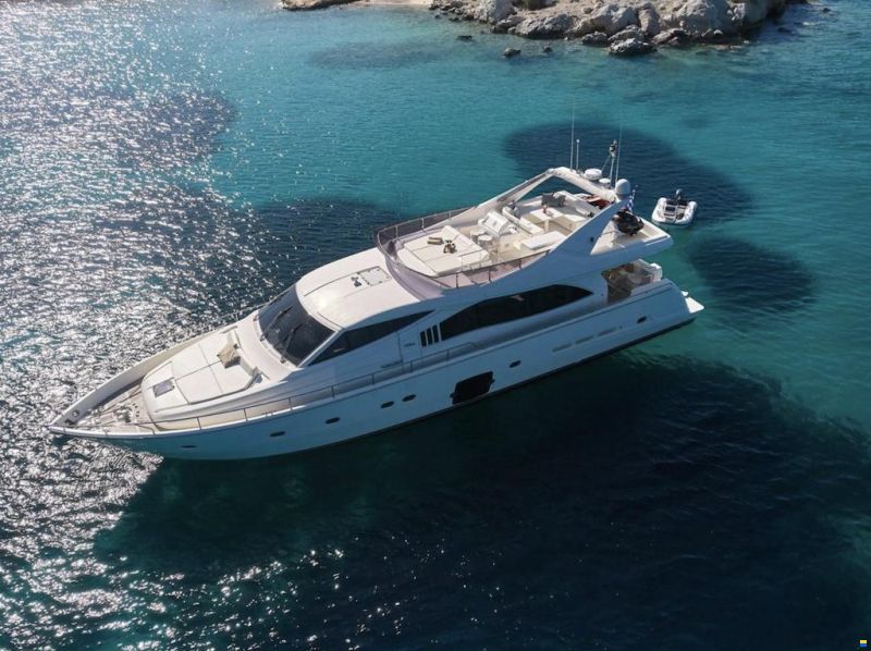 Ferretti 731