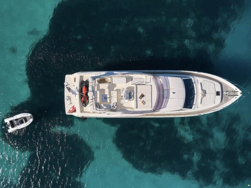 Ferretti 731