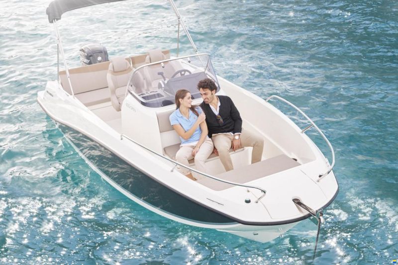Quicksilver Activ 605 Open