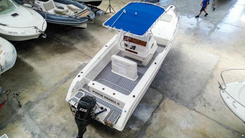 Wellcraft 238 CCF Center Console