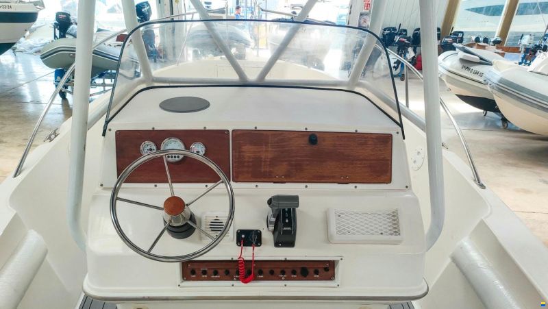Wellcraft 238 CCF Center Console