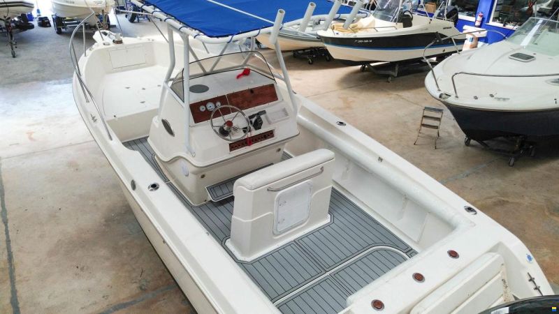 Wellcraft 238 CCF Center Console