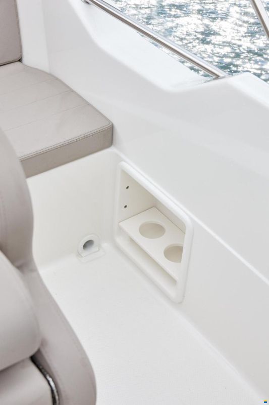 Quicksilver Activ 605 Sundeck
