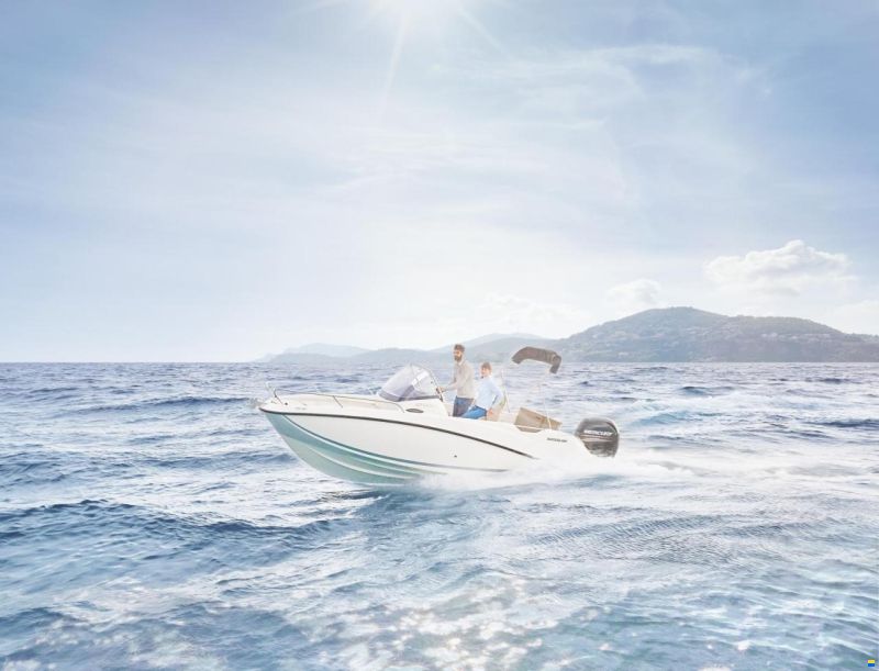 Quicksilver Activ 605 Sundeck