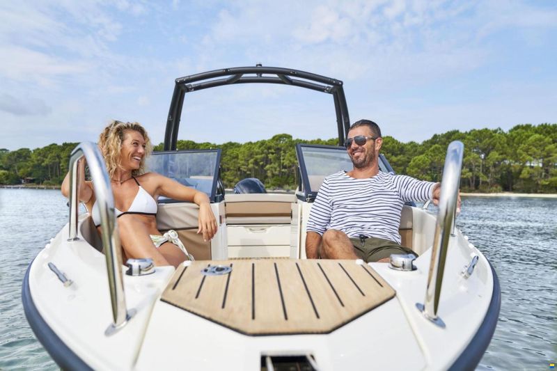 Quicksilver Activ 605 Bowrider