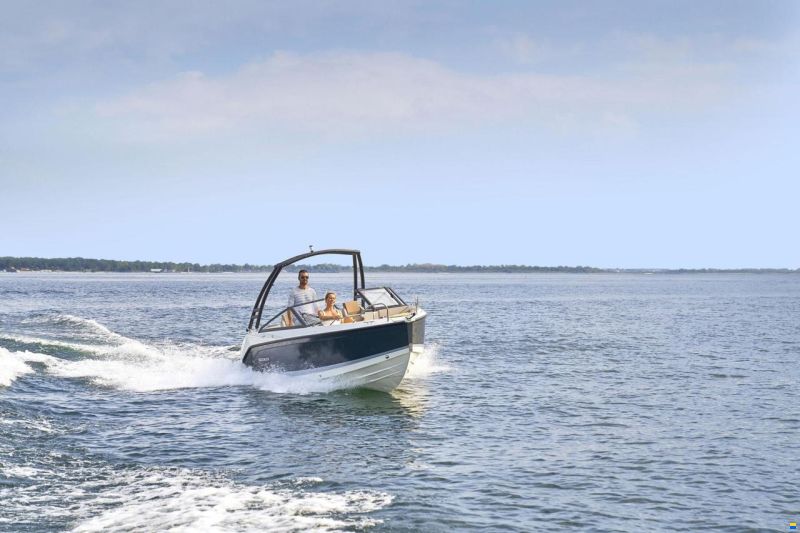 Quicksilver Activ 605 Bowrider