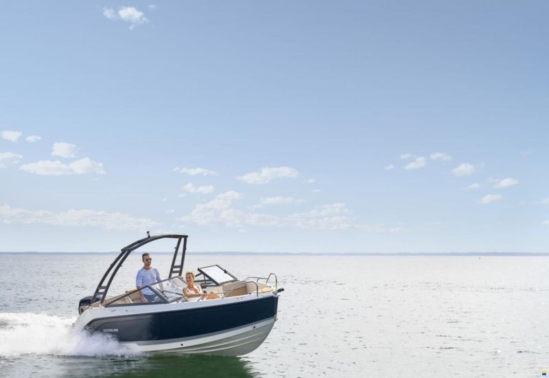 Quicksilver Activ 605 Bowrider