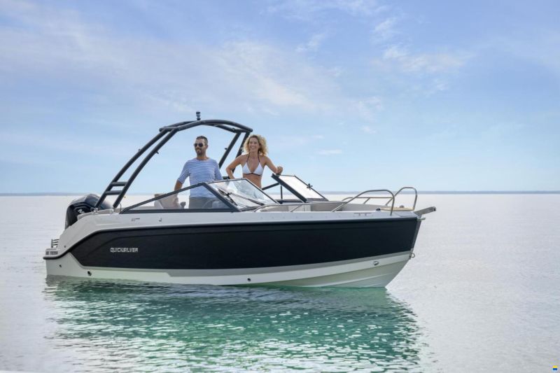 Quicksilver Activ 605 Bowrider mit 115PS und Trailer