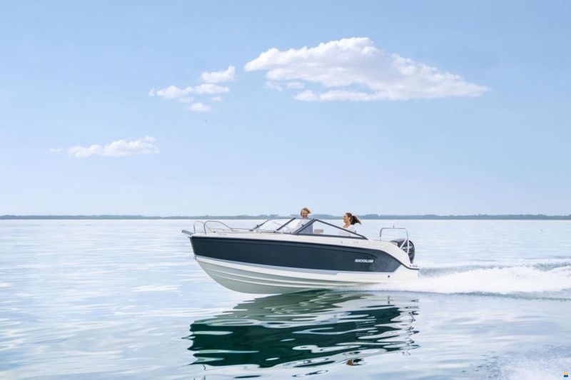Quicksilver Activ 605 Cruiser und Trailer