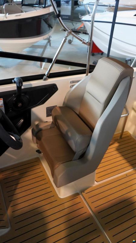 Quicksilver Activ 605 Cruiser