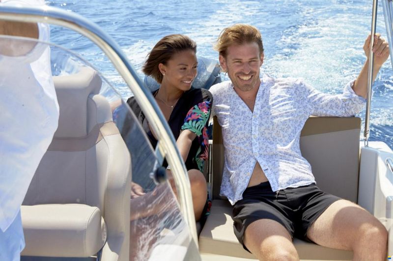Quicksilver Activ 675 Sundeck