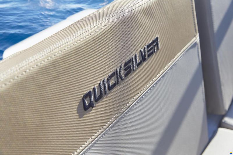 Quicksilver Activ 675 Sundeck und Trailer