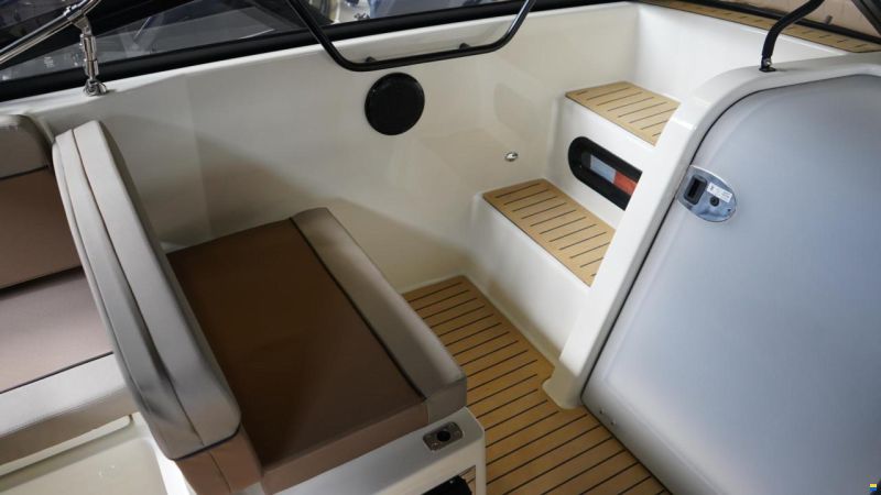 Quicksilver 675 Cruiser