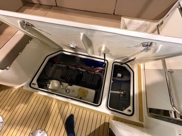 Quicksilver 755 Sundeck