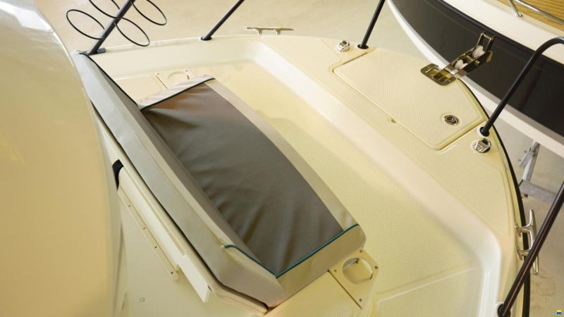 Quicksilver 805 Pilothouse