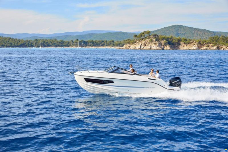 Quicksilver Activ 755 Cruiser