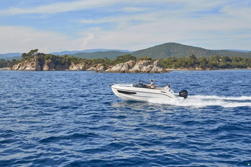 Quicksilver Activ 755 Cruiser
