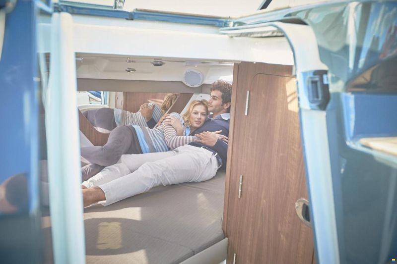 Quicksilver Activ 755 Cruiser und Trailer