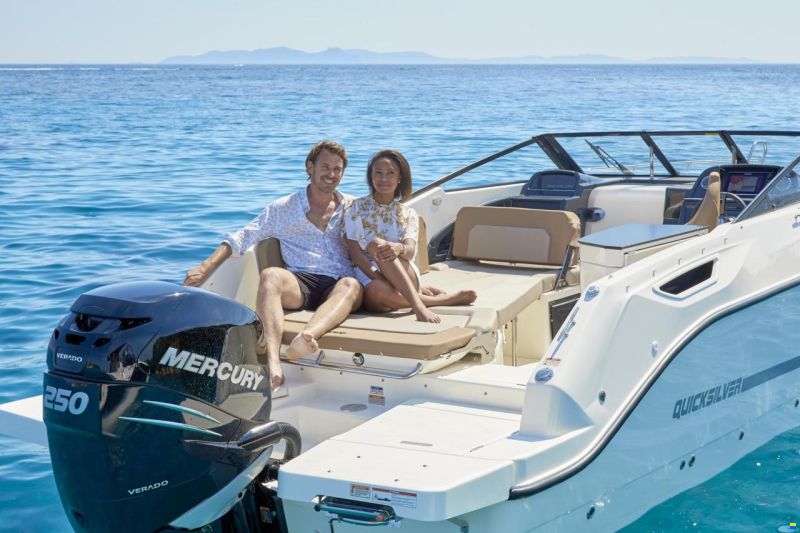 Quicksilver Activ 755 Cruiser und Trailer