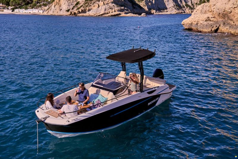 Quicksilver Activ 805 Open