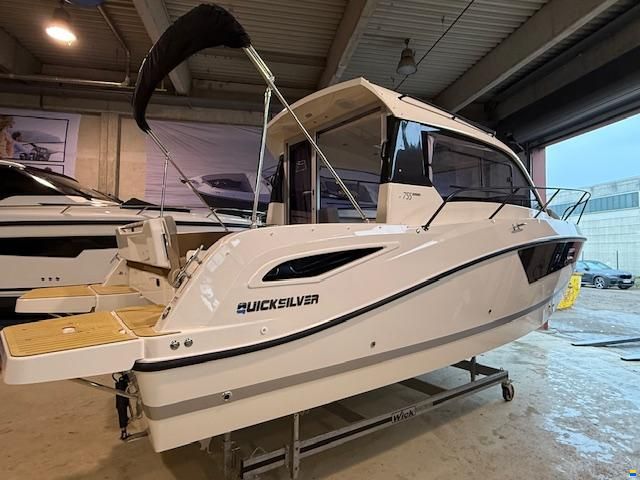 Quicksilver 755 805 Weekend