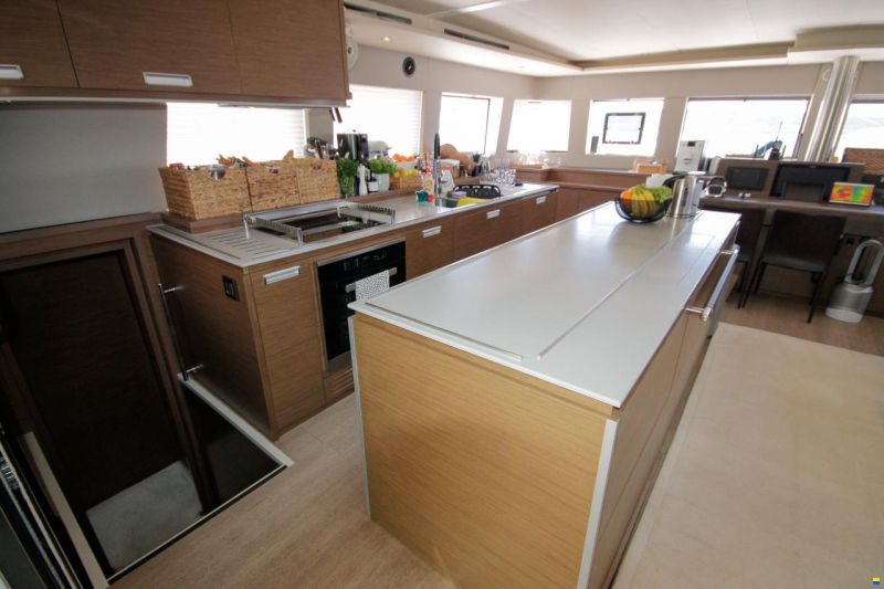 Lagoon 620 Essense