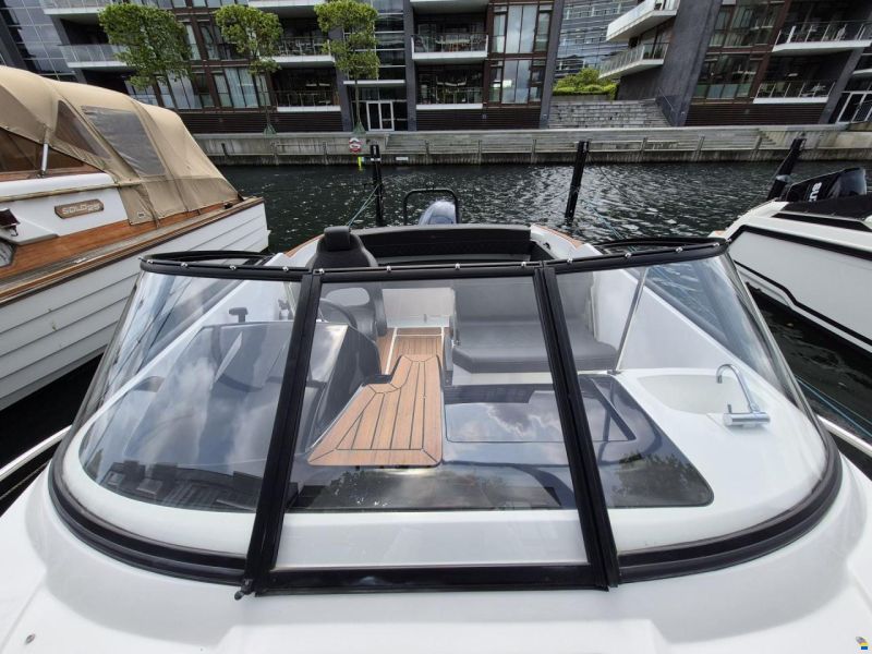Coaster 600 DC Day Cruiser