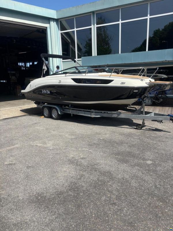 Sea Ray Sun Sport 230
