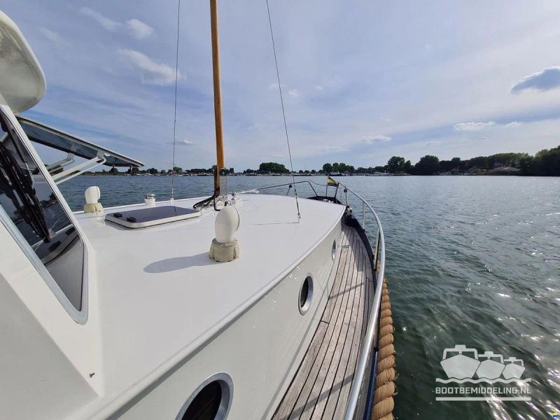 Linssen Sturdy 1000 AC Royal