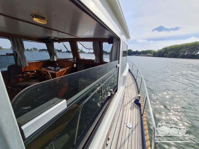 Linssen Sturdy 1000 AC Royal