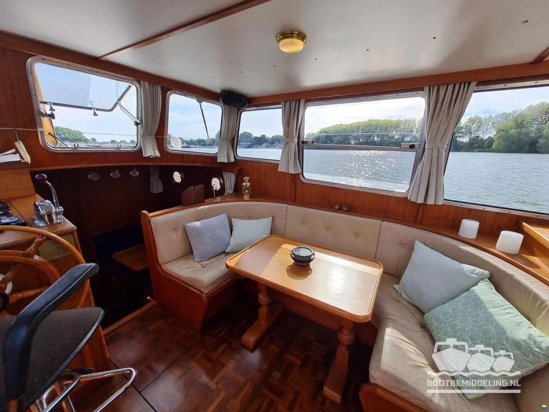Linssen Sturdy 1000 AC Royal