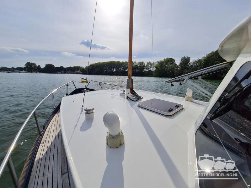 Linssen Sturdy 1000 AC Royal