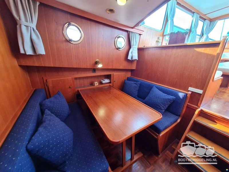 Linssen Sturdy 1000 AC Royal