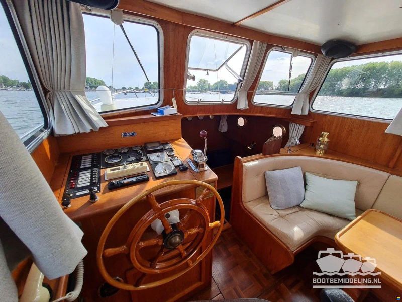 Linssen Sturdy 1000 AC Royal