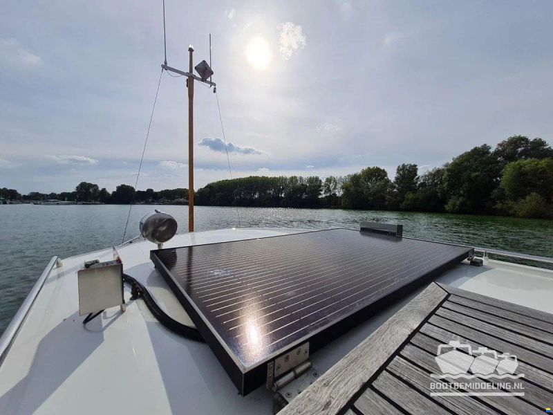 Linssen Sturdy 1000 AC Royal