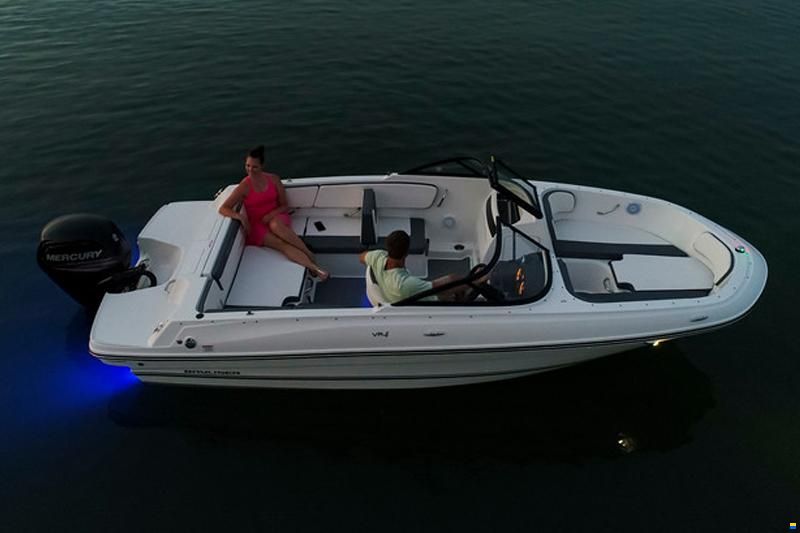 Bayliner VR4 Bowrider Outboard